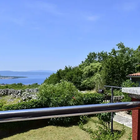 Apartment Dino Malinska